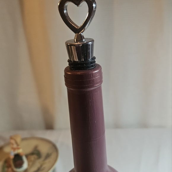 NEW In Package Wine/Liquor Bottle Stoppers VERY NICE Stocking Stuffers - Picture 2 of 5